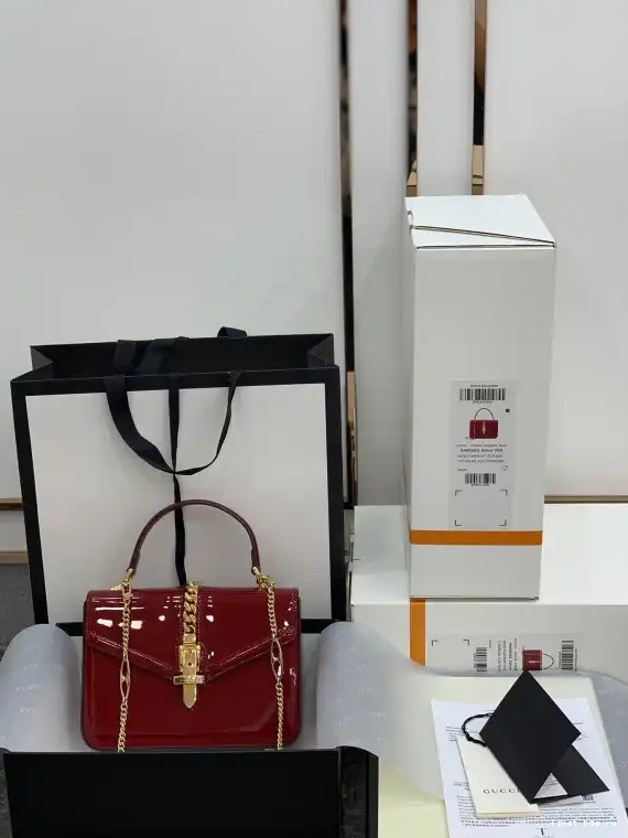 First bag ru TOP 1969 MINI Sylvie LEATHER BAG PATENT GUCCI HANDLE 0415